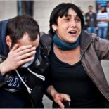 Facebook retira la foto de un herido por la policía en Barcelona durante la huelga del 29M