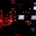 ¿Por qué en la sala de control de un submarino se lleva la iluminación roja?