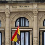 El delegado del Gobierno en Euskadi estudia medidas tras ondear la bandera republicana en Donostia