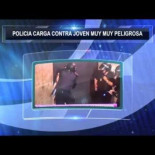 Desalojo de Sol el #12M: Una manifestante ya reducida es víctima de la brutalidad policial