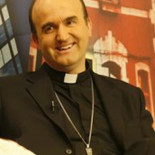 Mons. Munilla: "Una demostración del compromiso social del 15 M sería que defendiese el aumento del copago sanitario"