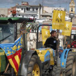 Pagan a los agricultores un céntimo el kilo de naranjas. ¿Es justo un 200% de beneficio para el supermercado?