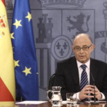 Montoro acata la orden de Europa: subirá impuestos y bajará las cotizaciones