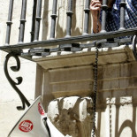 "Con tantos sueldos danos de comer", gritan los mineros a Isabel Carrasco