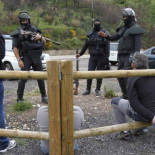 Detenidos, retenidos, identificados, o todo lo contrario