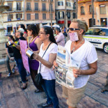 Manipulación mediática: El Diario Sur convierte una cacerolada contra el rescate en "una pitada contra el Corpus"