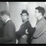 Estamos programados socialmente a conformarnos: el experimento del elevador