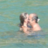 El obispo sorprendido con mujer en vacaciones cinco estrellas, admite la relación amorosa y renuncia