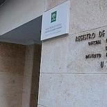 Hallan orina en el café de una oficina pública en Granada