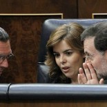 El Gobierno se rebajará el sueldo como los funcionarios