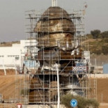 Más de 400.000 euros por una escultura en un aeropuerto fantasma