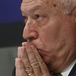 El Gobierno reconoce que la situación es 'insostenible' y la prima 'inabordable'