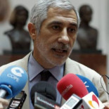 Llamazares asegura que si se plantea la intervención, pedirá la convocatoria electoral