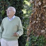 «No se pueden enseñar en el mismo colegio ciencia y religión», dice el químico José María Mato
