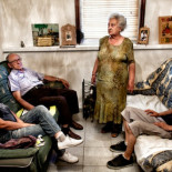 Portada del New York Times: Los ancianos españoles soportan el peso de la recesión (ENG)