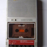 El noble retroarte de girar el tornillo del azimut en los casetes del Spectrum