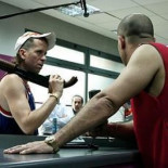 La película de «El mundo es nuestro» arrasa en Sevilla... a dos euros