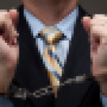 Pongan a los banqueros tras las rejas