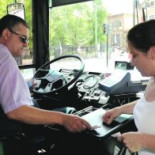 Indignación entre los viajeros por el subidón del billete de autobús