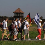 Nietos de nazis marchan desde Auschwitz para pedir perdón por los crímenes de sus abuelos