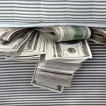 1/3 de toda la riqueza financiera pertenece a las 91&nbsp;000 personas más ricas del mundo: un 0,001% de la población [ENG]