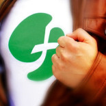 Más de 60 artistas y periodistas promueven un manifiesto a favor de FACUA