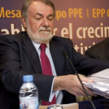 Nueva receta de Mayor Oreja para salir de la crisis: tener más hijos