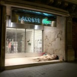 La pobreza extrema se acentúa en España: Una de cada cuatro personas en España roza el umbral de la pobreza