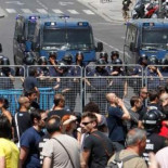 Cifuentes: "La del 25-S es una manifestación no comunicada. Se actuará en consecuencia"