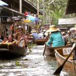 Si lo sé no vengo: de las mujeres jirafa y otros timos turísticos