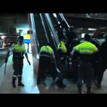 Cargas en el interior de Atocha por parte de la Seguridad Privada