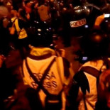 29S carga contra los manifestantes