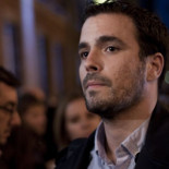 "La Constitución de 1978 ha sido violada por el PP y el PSOE"