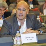 «Cuando pasan los cazas por encima de la cabeza genera incertidumbre»