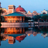 Un vagabundo vivió 20 años en hoteles con tarjetas de crédito de otra gente