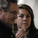 NO a familiares de políticos en consejos de empresas, como el marido de Cospedal