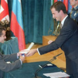 Un Príncipe de Asturias trabaja de dependiente en el Decathlon