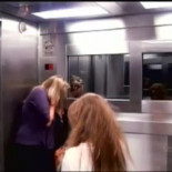 Un fantasma terrorífico en un ascensor en Brasil [PT]
