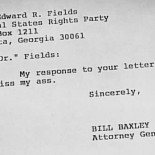 Ante las amenazas del Ku Klux Klan: Kiss my ass (bésame el culo)