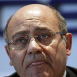 La policía incauta un kilo de oro y 150.000 euros en la casa de Díaz Ferrán