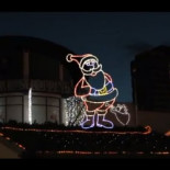 Lo que pasa si cabreas a los que ponen la iluminación navideña en tu ciudad