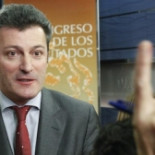 Caja Navarra: oficina enfrente de la casa blanca, 60 empleados: 0 clientes en 2 años