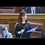 Una joven diputada saca los colores a Fátima Báñez