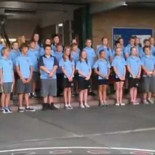 El escándalo del niño discapacitado en silla de ruedas que quedó oculto en su foto de graduación