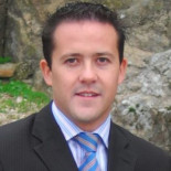 El diputado 'popular' que no quiere "vividores de la política" cada vez cobra más