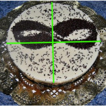 Original manera de cortar una tarta circular en cuatro trozos de igual tamaño