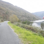 Una accidentada salva la vida tras bucear ocho metros, escalar un bancal y correr 5 kilómetros