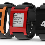 El proyecto del reloj Pebble que recaudó 10 millones de dólares se hace realidad y los envíos comenzarán el 23/Ene (ENG)