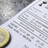 Madrid no devolverá el euro por receta aunque se declare inconstitucional