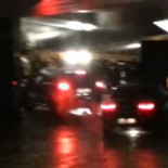 Gran abucheo a Ignacio González a su llegada a Caixaforum